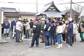 参加者が集まって作戦会議